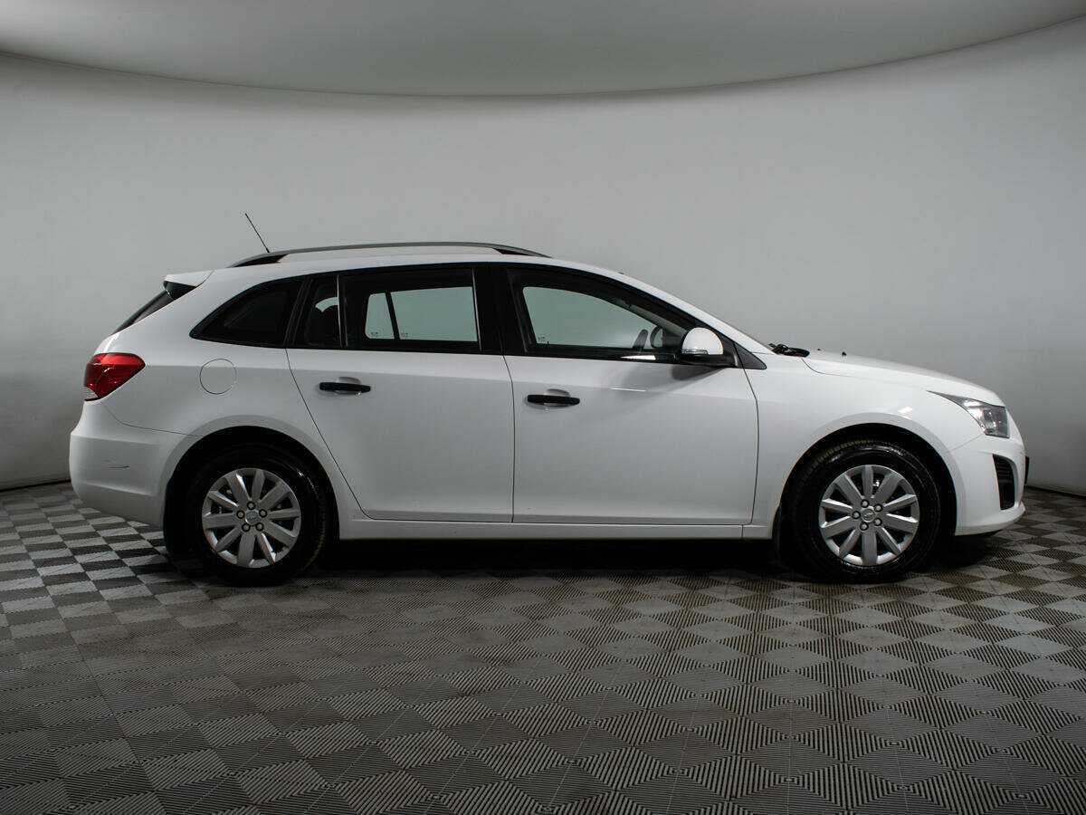 Купить Chevrolet Cruze с пробегом. Фото: #3