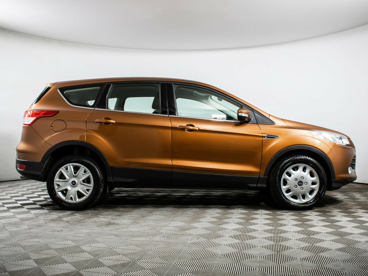Купить Ford Kuga с пробегом. Фото: #3