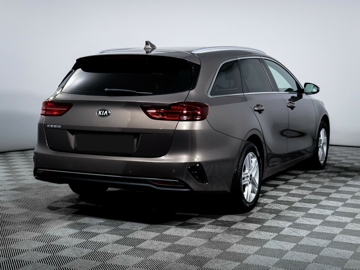 Купить Kia Ceed с пробегом. Фото: #3