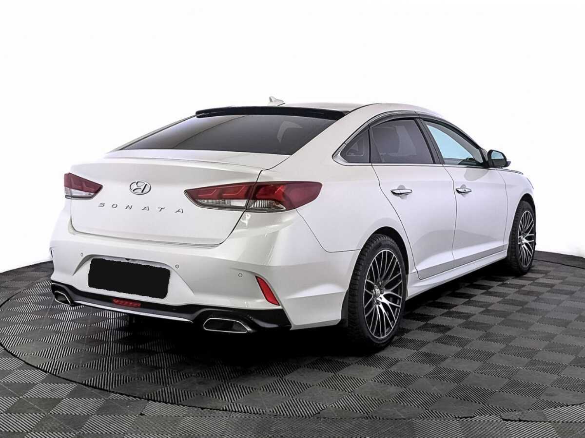 Купить Hyundai Sonata с пробегом. Фото: #4