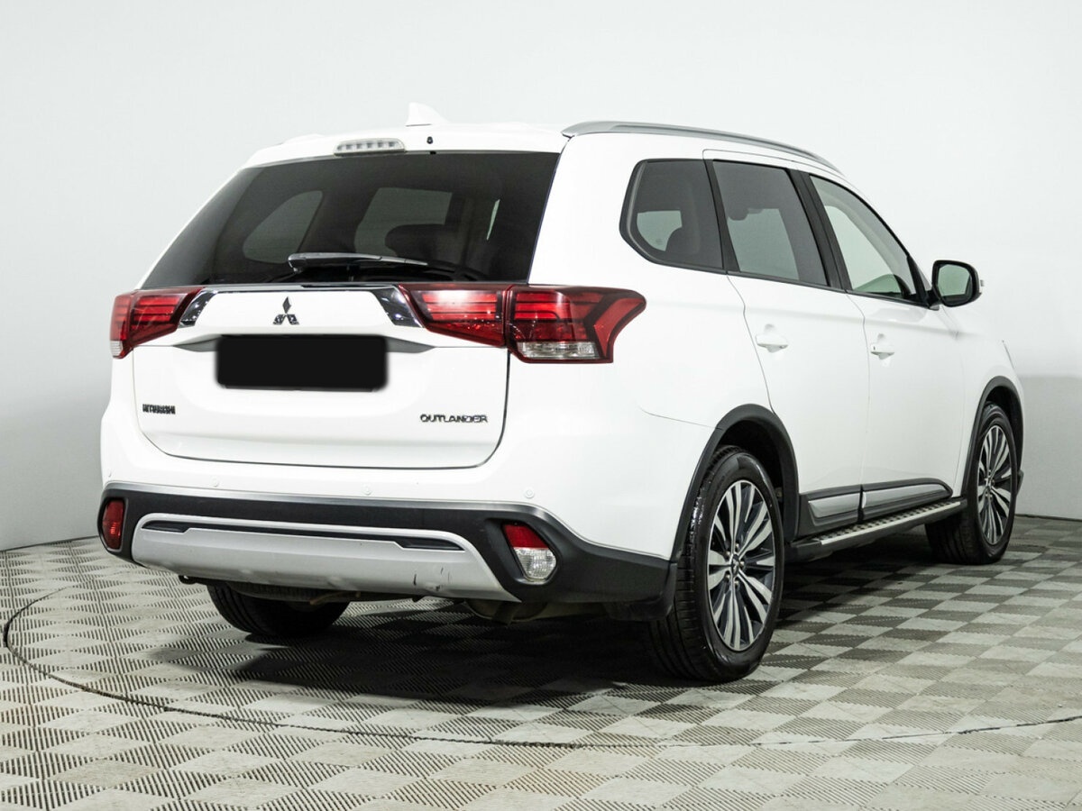 Купить Mitsubishi Outlander с пробегом. Фото: #3