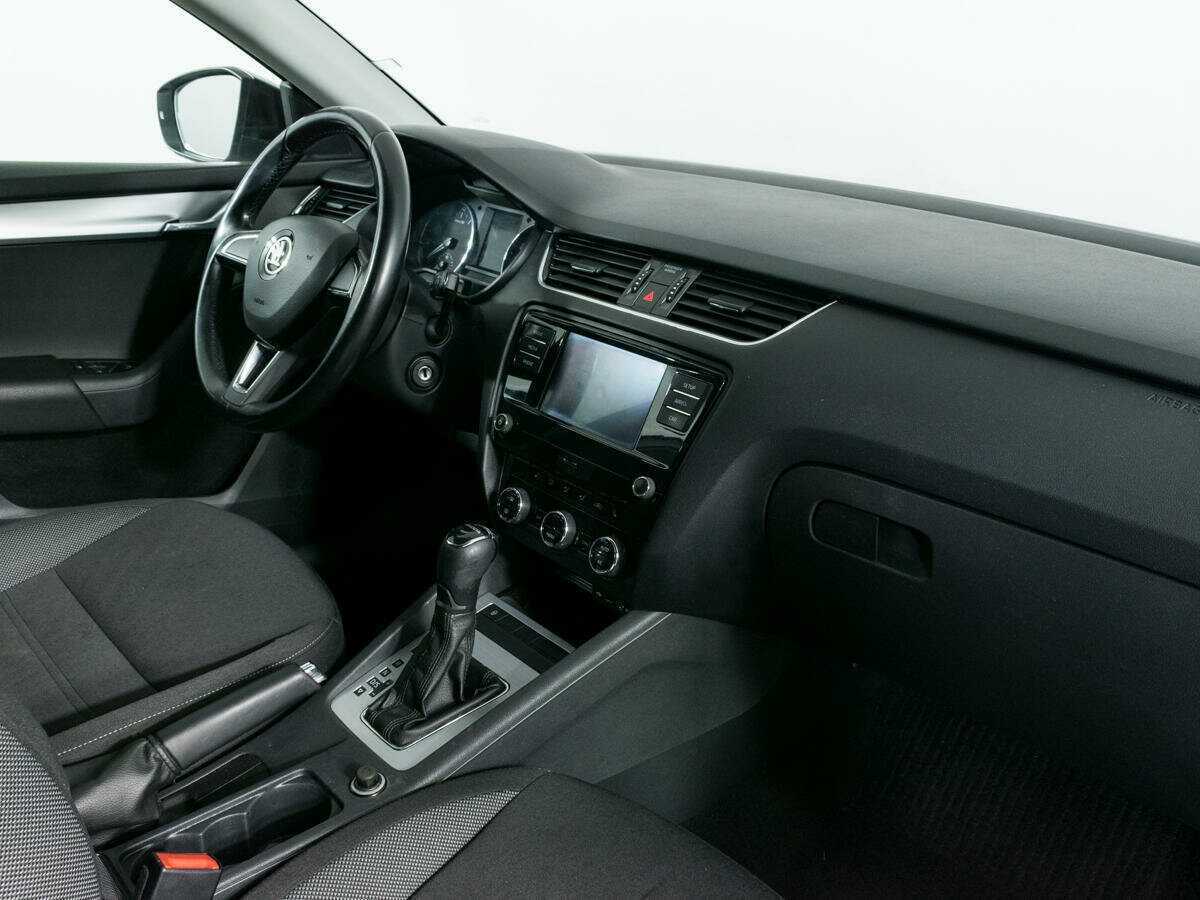Купить Skoda Octavia с пробегом. Фото: #6