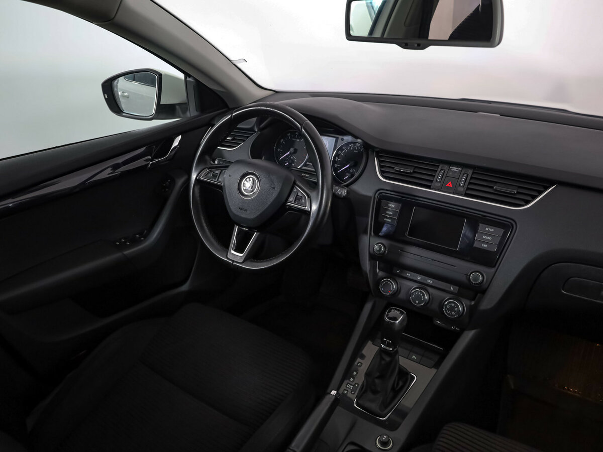 Купить Skoda Octavia с пробегом. Фото: #6