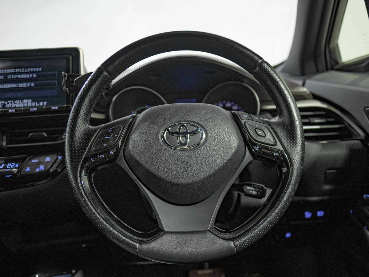 Купить Toyota C-HR с пробегом. Фото: #6