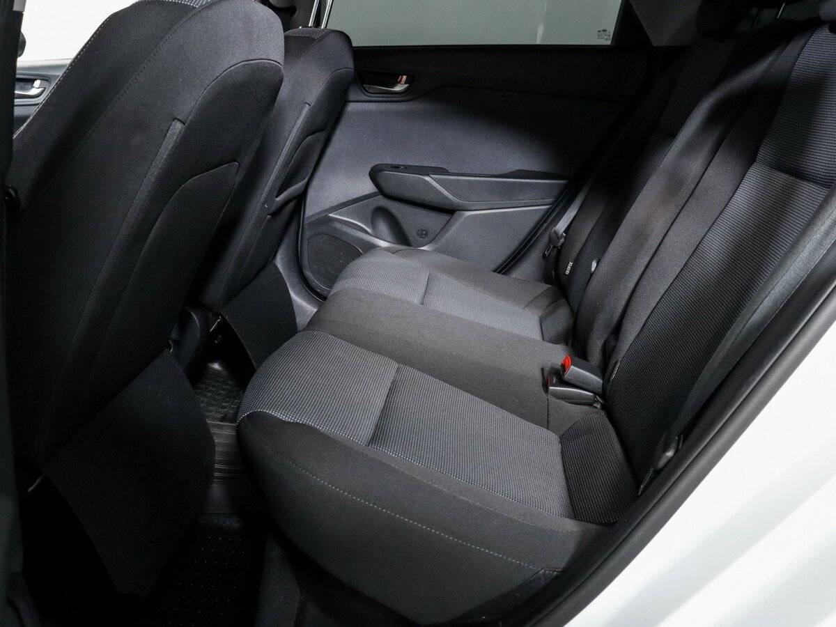 Купить Hyundai Solaris с пробегом. Фото: #7