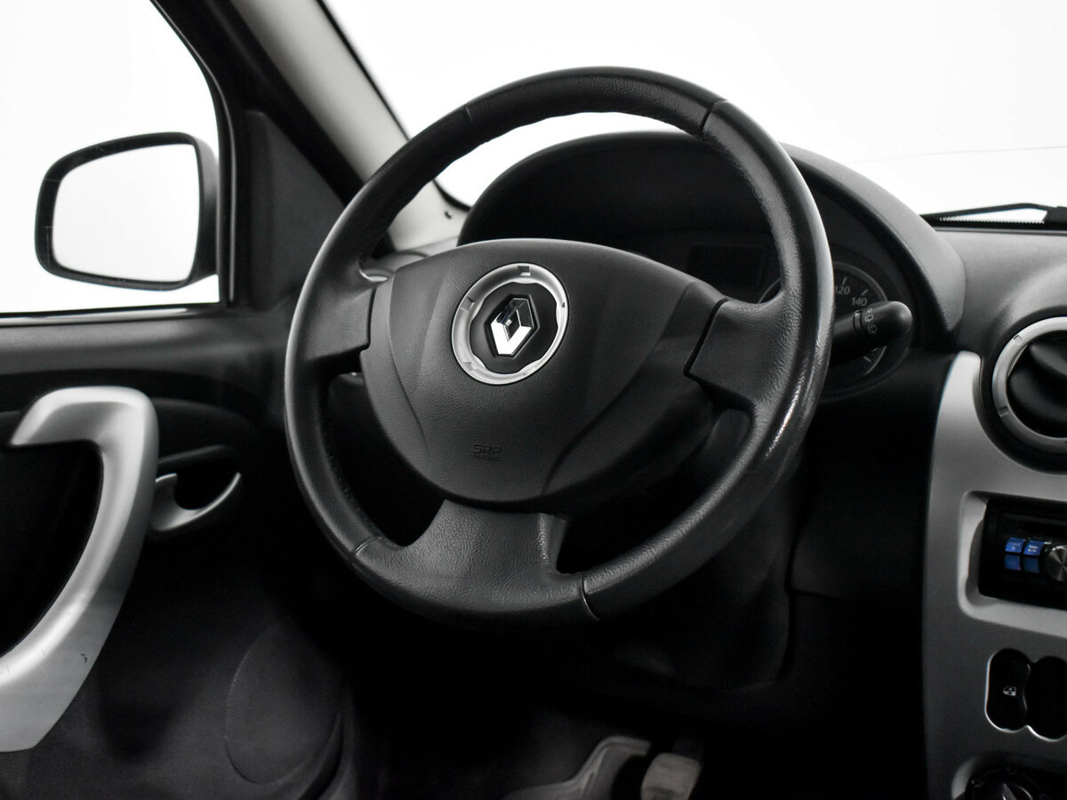 Купить Renault Sandero с пробегом. Фото: #12