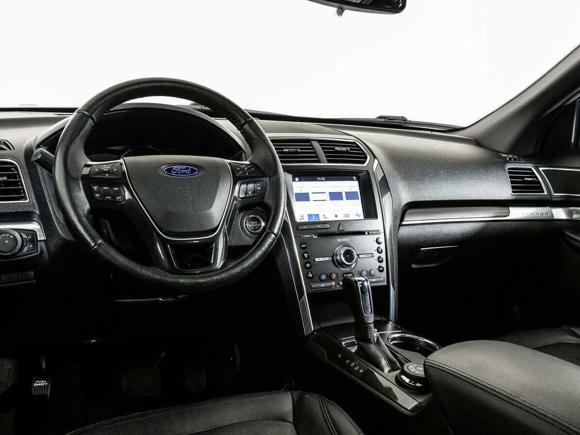 Купить Ford Explorer с пробегом. Фото: #8