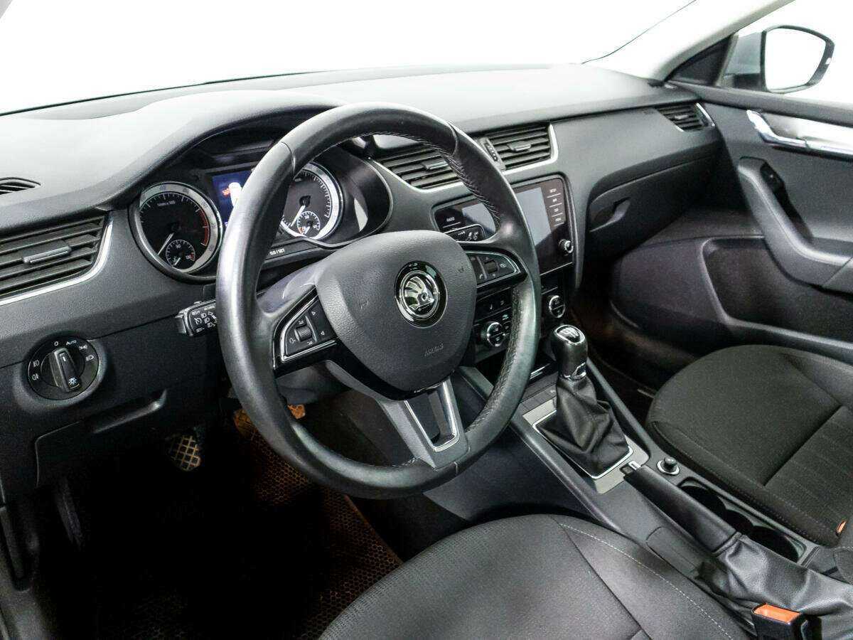 Купить Skoda Octavia с пробегом. Фото: #10
