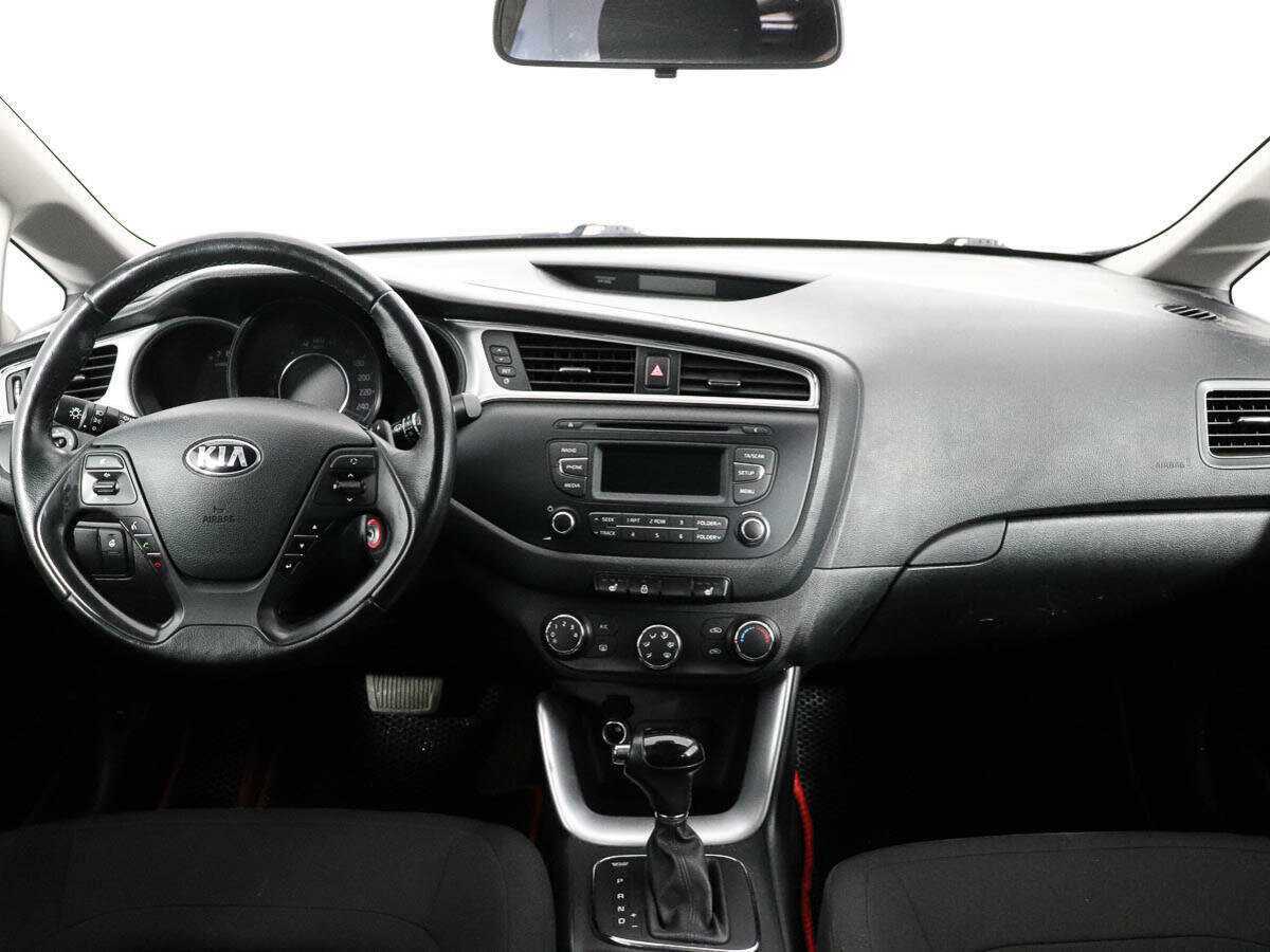 Купить Kia Ceed с пробегом. Фото: #12