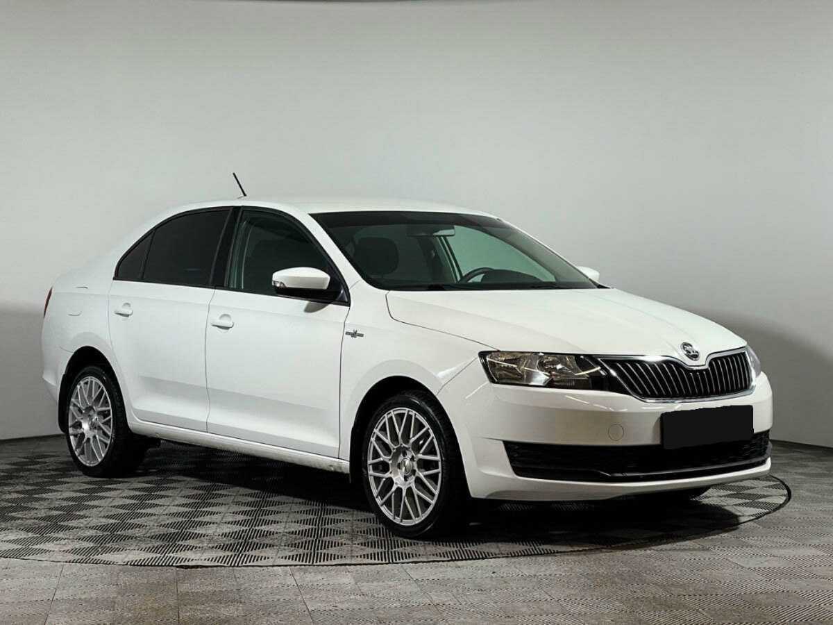 Купить Skoda Rapid с пробегом. Фото: #2