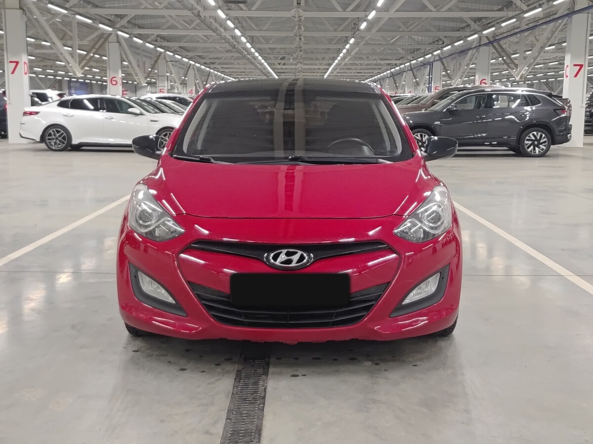 Купить Hyundai i30 с пробегом. Фото: #1