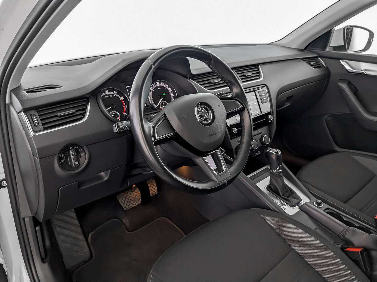 Купить Skoda Octavia с пробегом. Фото: #13