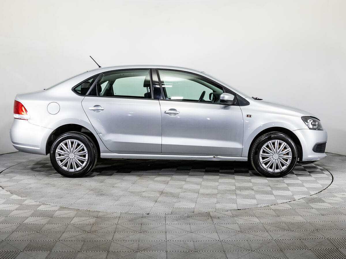 Купить Volkswagen Polo с пробегом. Фото: #3
