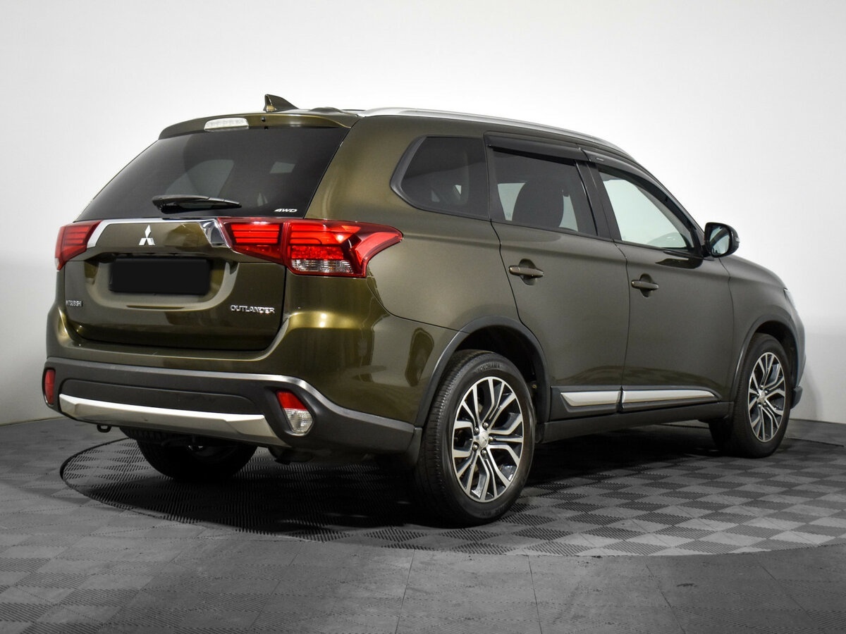Купить Mitsubishi Outlander с пробегом. Фото: #3