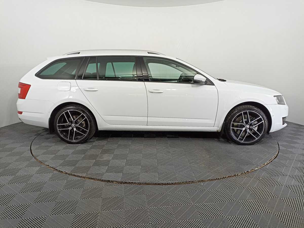 Купить Skoda Octavia с пробегом. Фото: #3