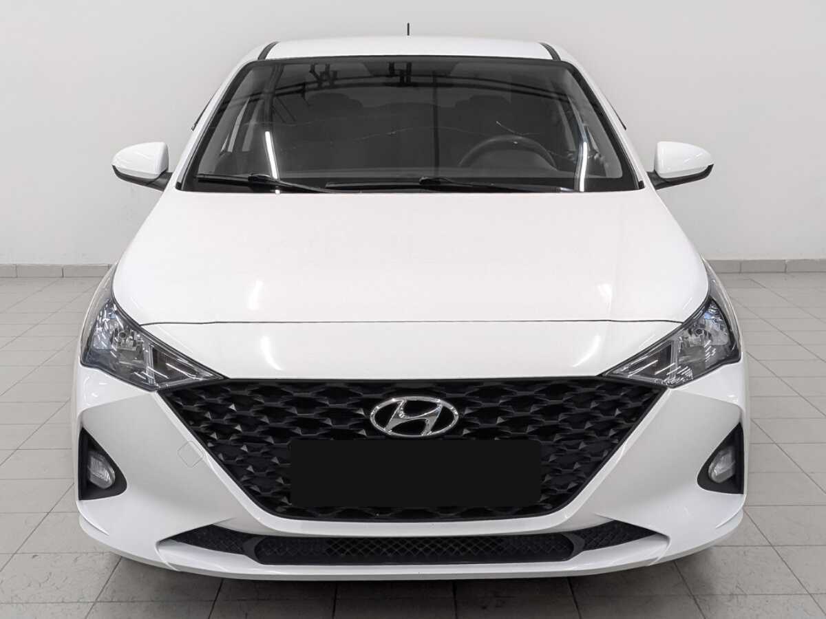Купить Hyundai Solaris с пробегом. Фото: #1