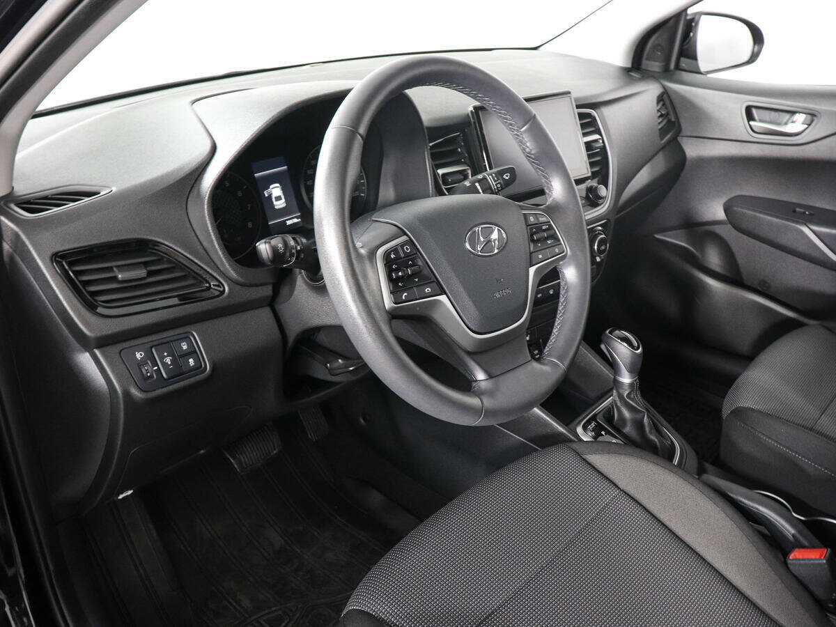 Купить Hyundai Solaris с пробегом. Фото: #8