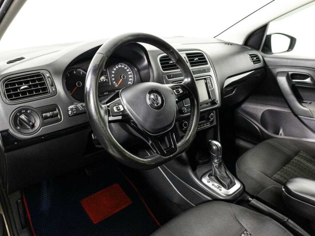 Купить Volkswagen Polo с пробегом. Фото: #10