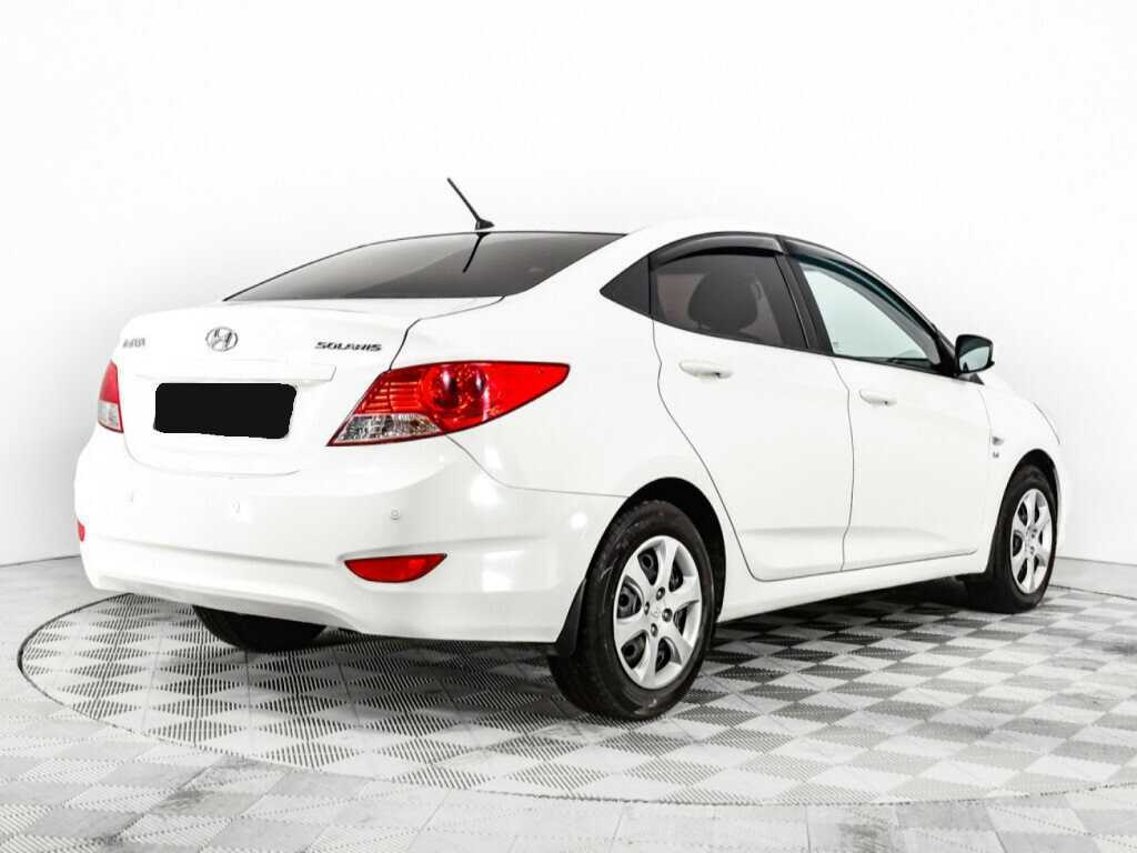Купить Hyundai Solaris с пробегом. Фото: #4