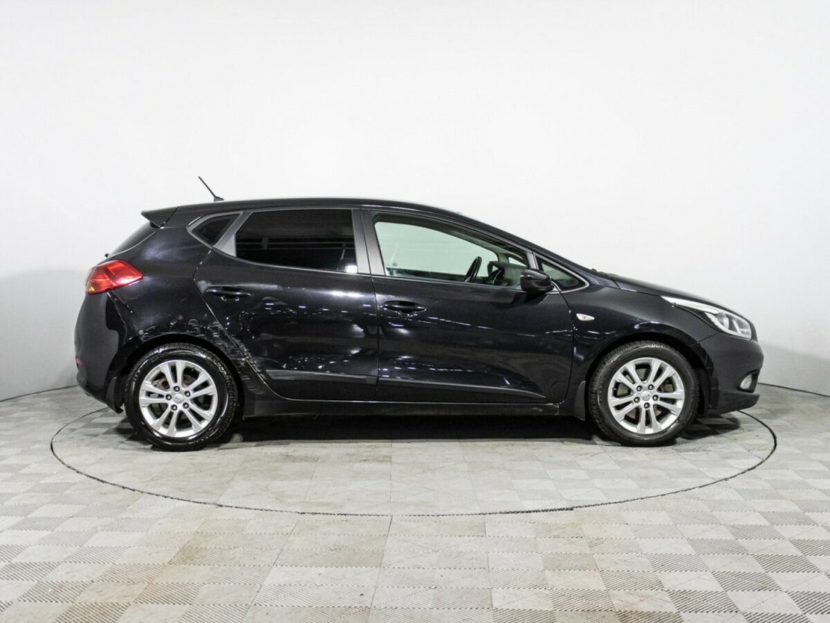 Купить Kia Ceed с пробегом. Фото: #3
