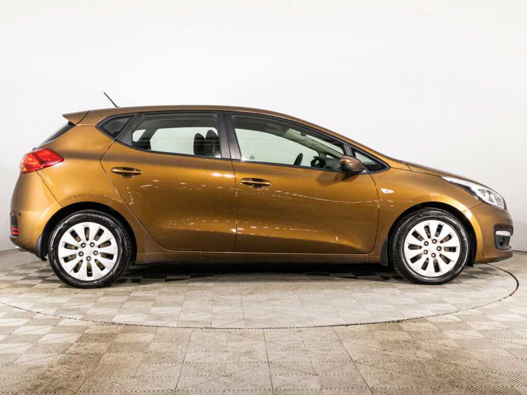 Купить Kia Ceed с пробегом. Фото: #3