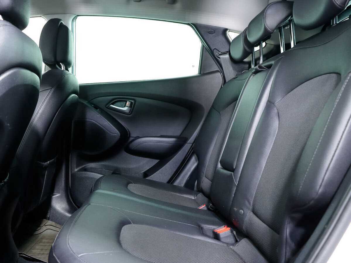 Купить Hyundai ix35 с пробегом. Фото: #8
