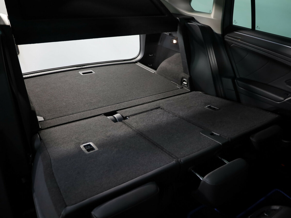 Купить Volkswagen Tiguan с пробегом. Фото: #25