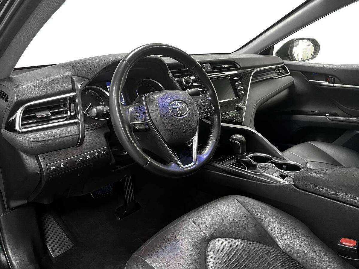 Купить Toyota Camry с пробегом. Фото: #13