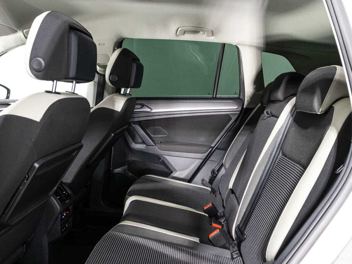 Купить Volkswagen Tiguan с пробегом. Фото: #9