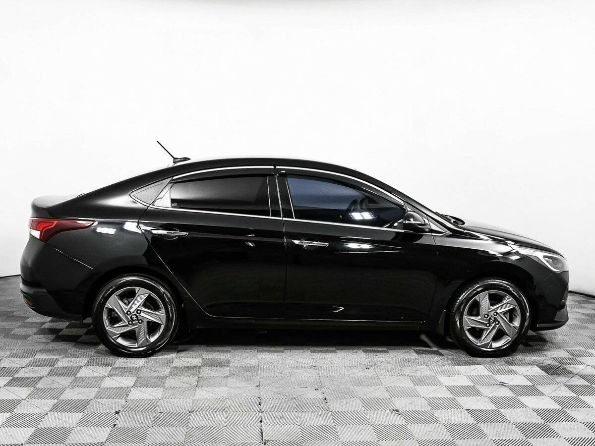Купить Hyundai Solaris с пробегом. Фото: #3