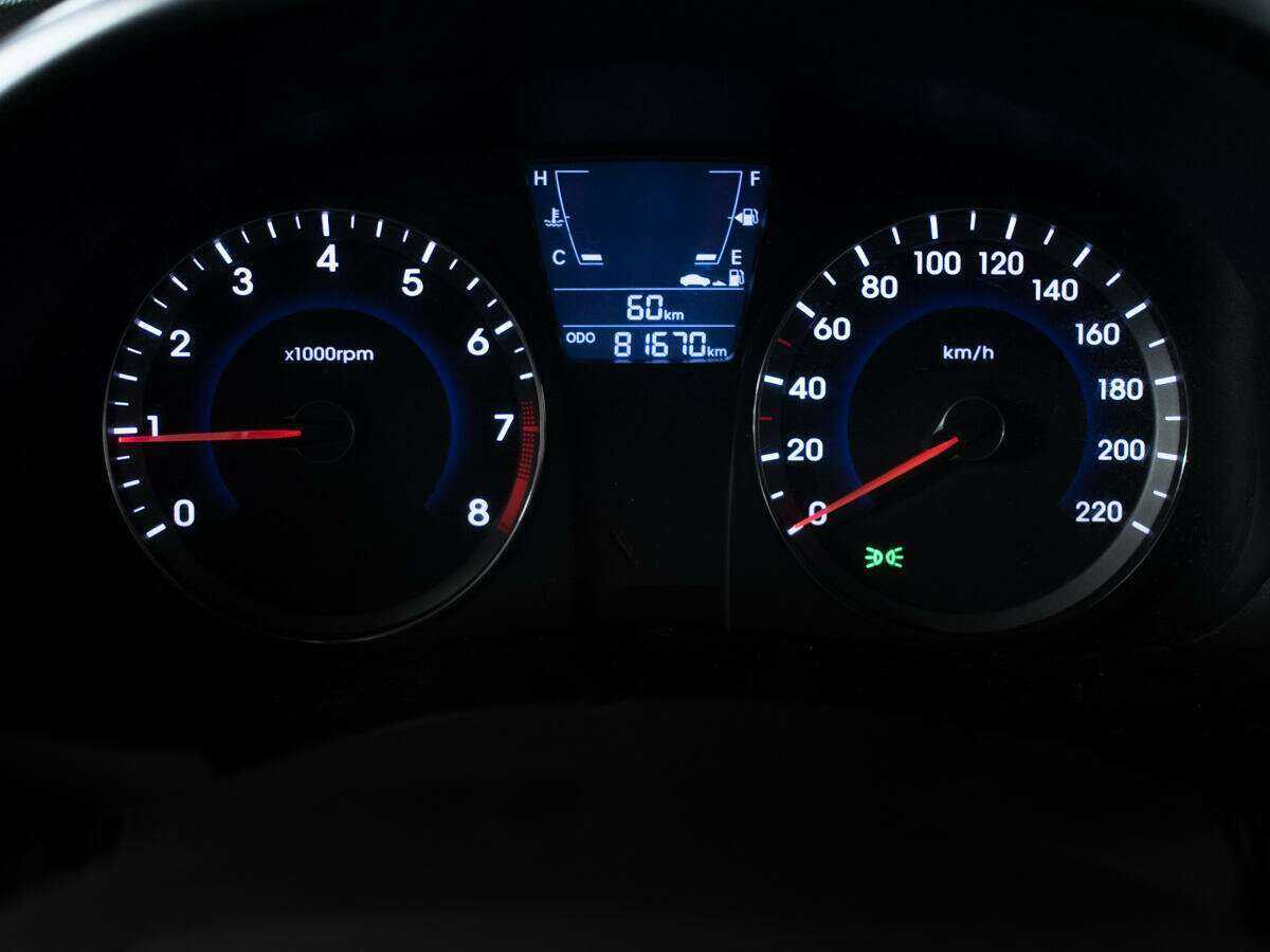Купить Hyundai Solaris с пробегом. Фото: #10