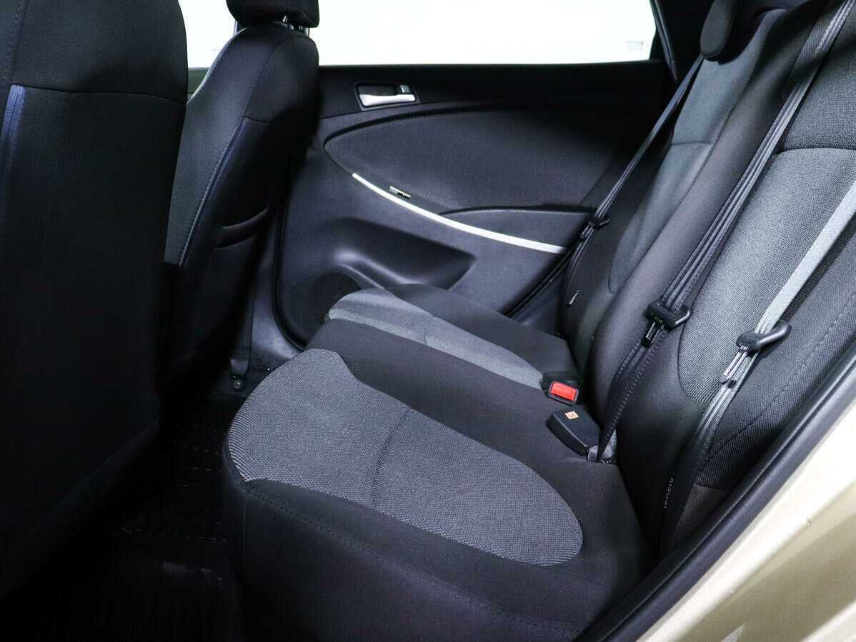 Купить Hyundai Solaris с пробегом. Фото: #8