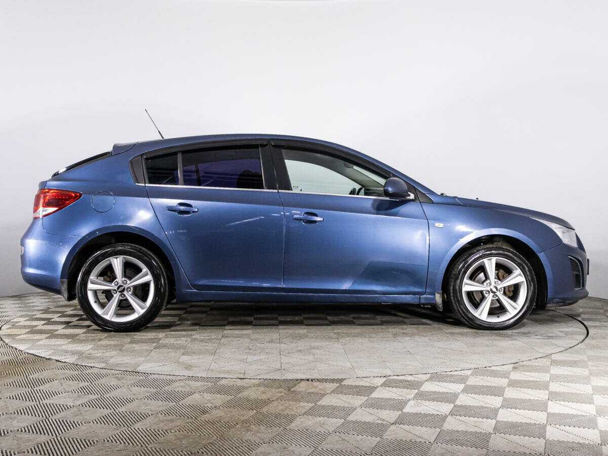 Купить Chevrolet Cruze с пробегом. Фото: #3