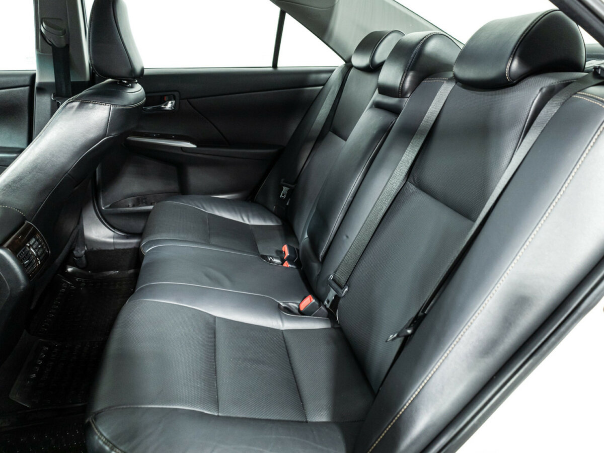 Купить Toyota Camry с пробегом. Фото: #9