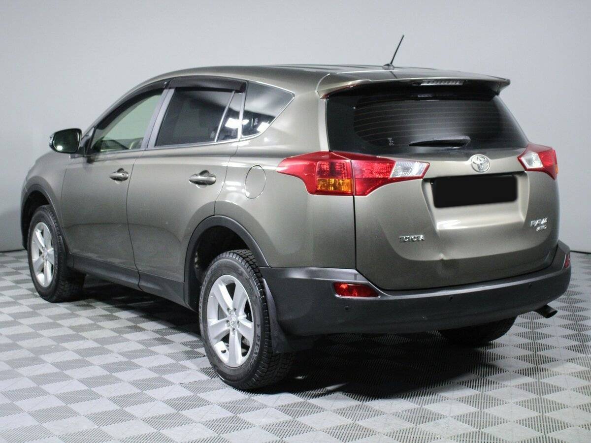 Купить Toyota RAV4 с пробегом. Фото: #5