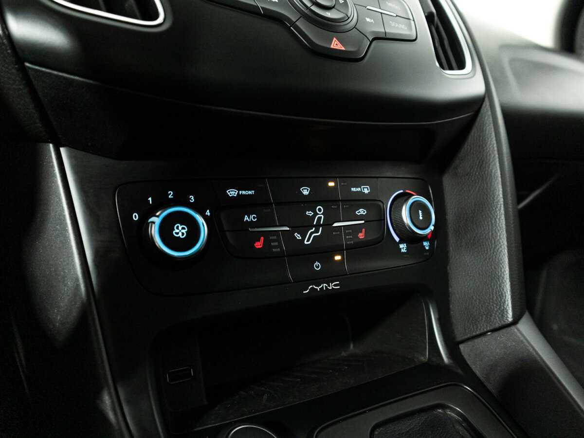 Купить Ford Focus с пробегом. Фото: #15
