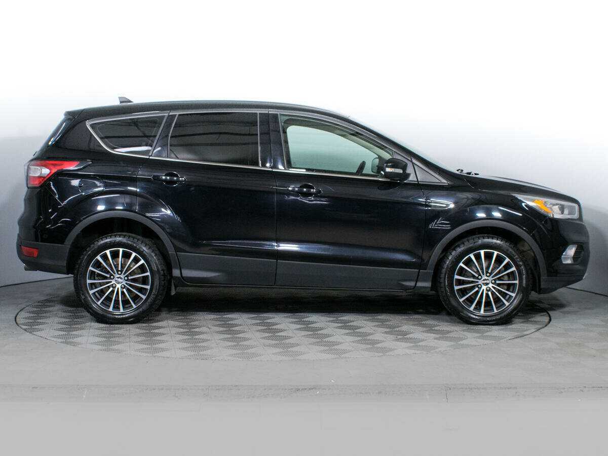 Купить Ford Kuga с пробегом. Фото: #3
