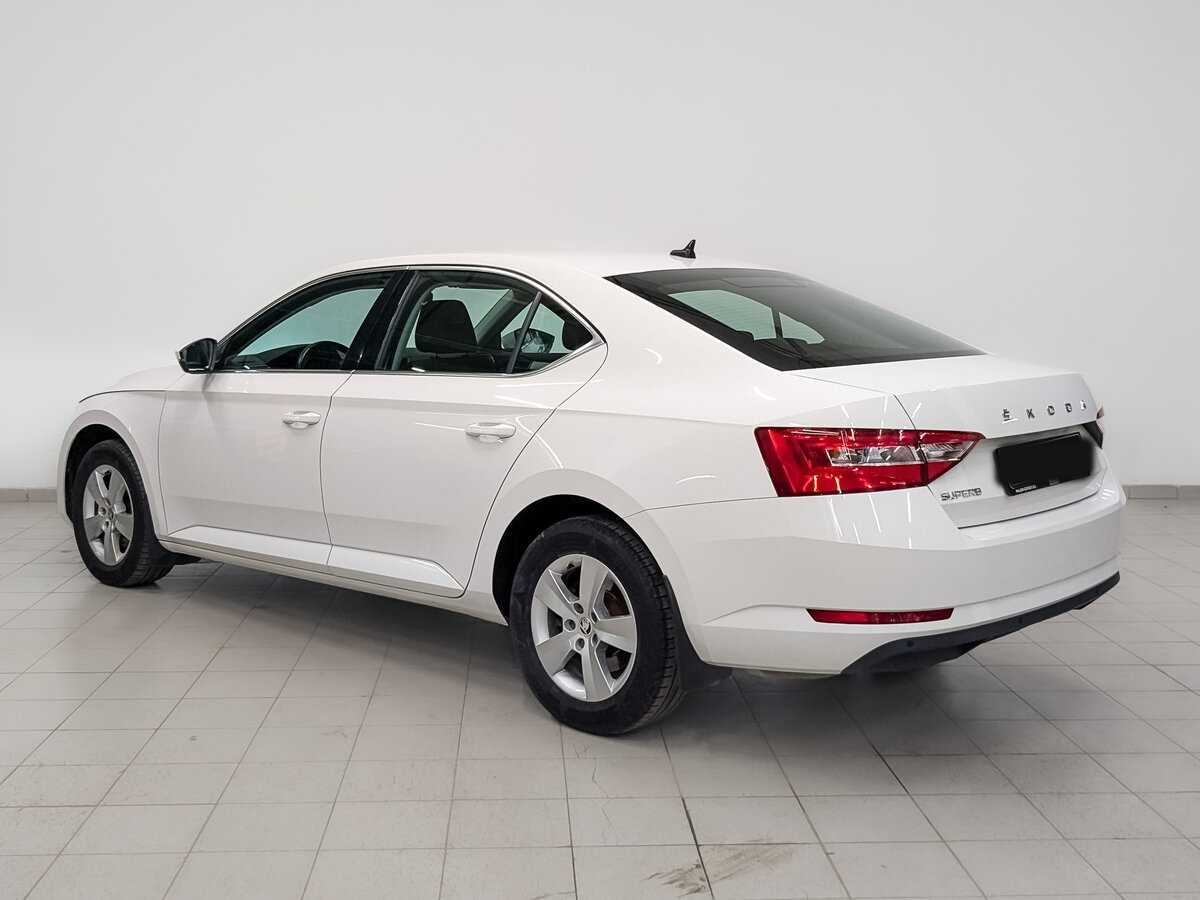 Купить Skoda Superb с пробегом. Фото: #7