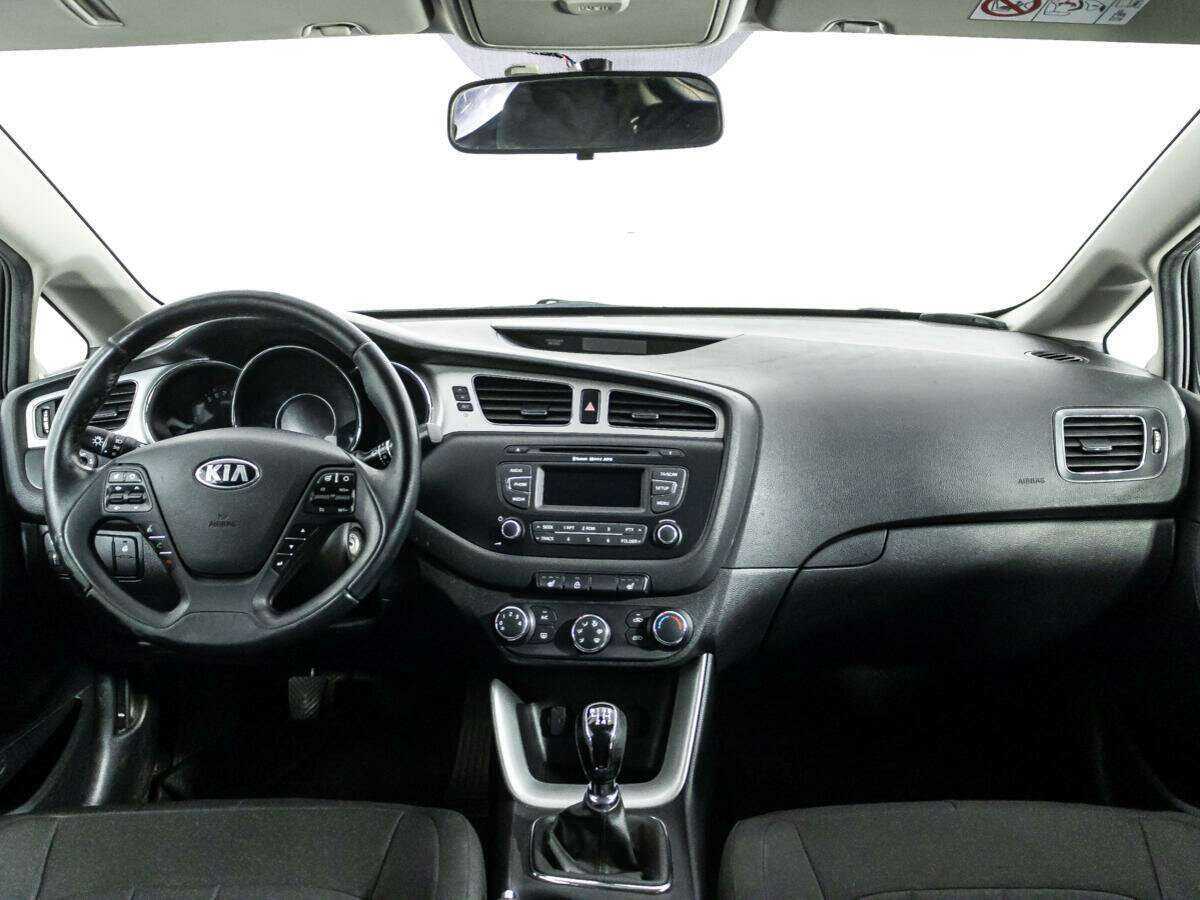 Купить Kia Ceed с пробегом. Фото: #12