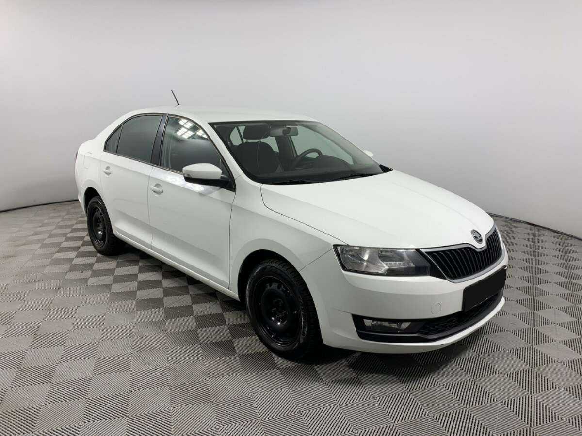 Купить Skoda Rapid с пробегом. Фото: #2