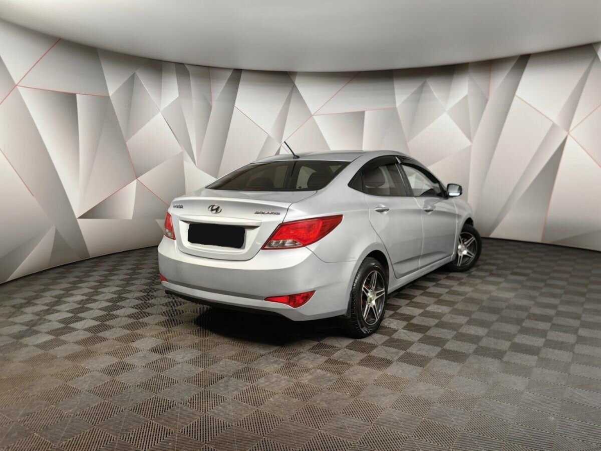Купить Hyundai Solaris с пробегом. Фото: #1