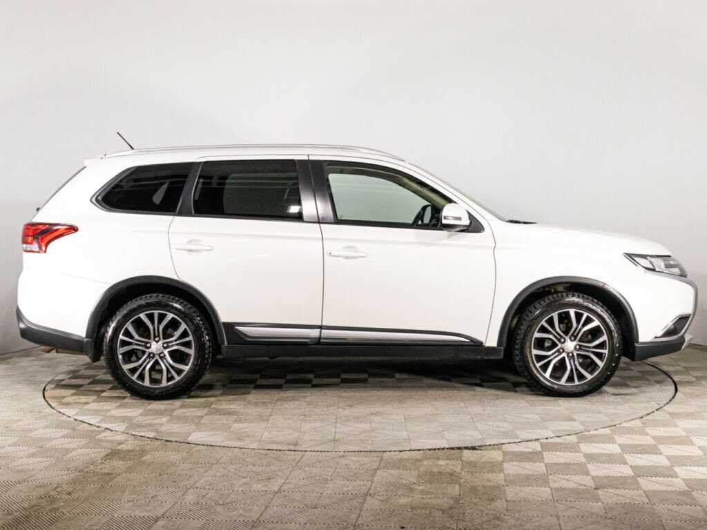 Купить Mitsubishi Outlander с пробегом. Фото: #3
