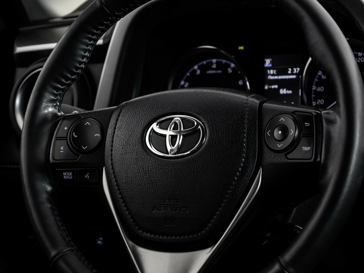 Купить Toyota RAV4 с пробегом. Фото: #9