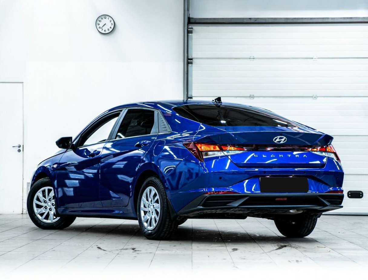 Купить Hyundai Elantra с пробегом. Фото: #4
