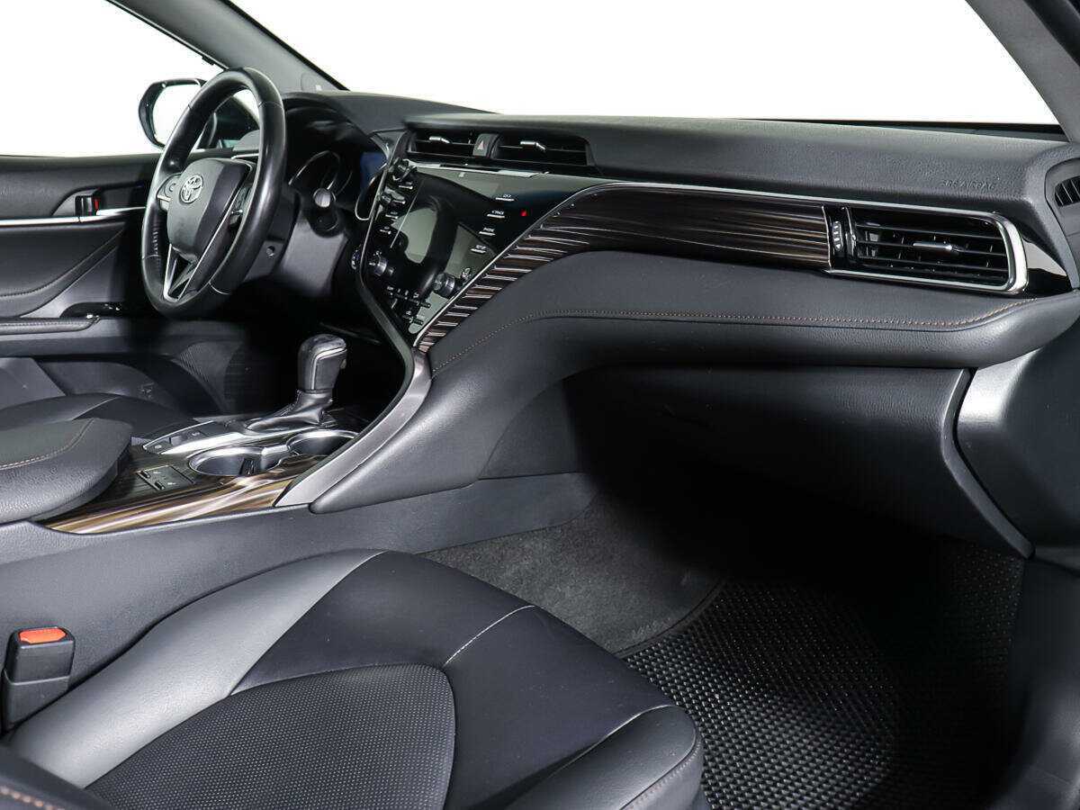 Купить Toyota Camry с пробегом. Фото: #10