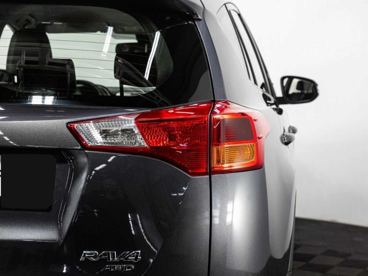 Купить Toyota RAV4 с пробегом. Фото: #6