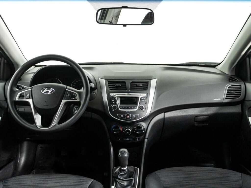 Купить Hyundai Solaris с пробегом. Фото: #12