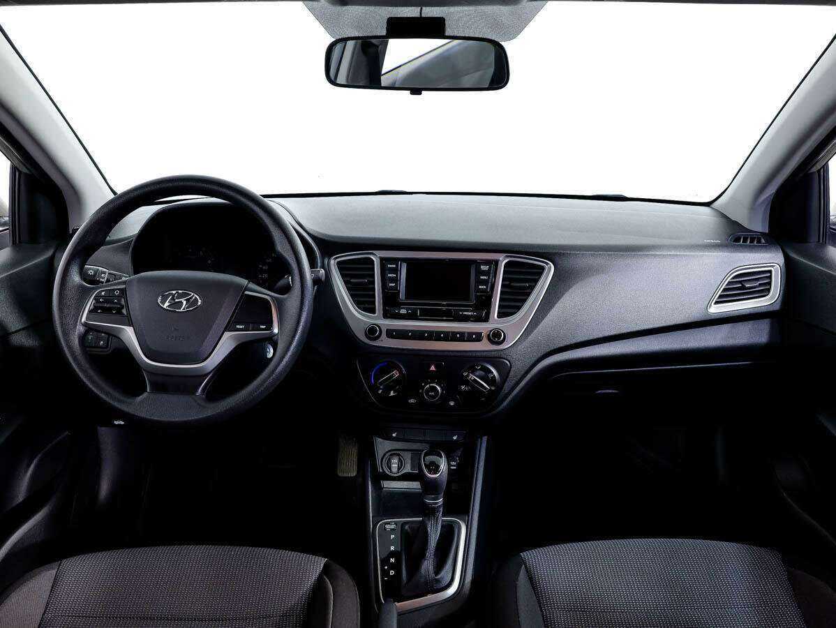 Купить Hyundai Solaris с пробегом. Фото: #9
