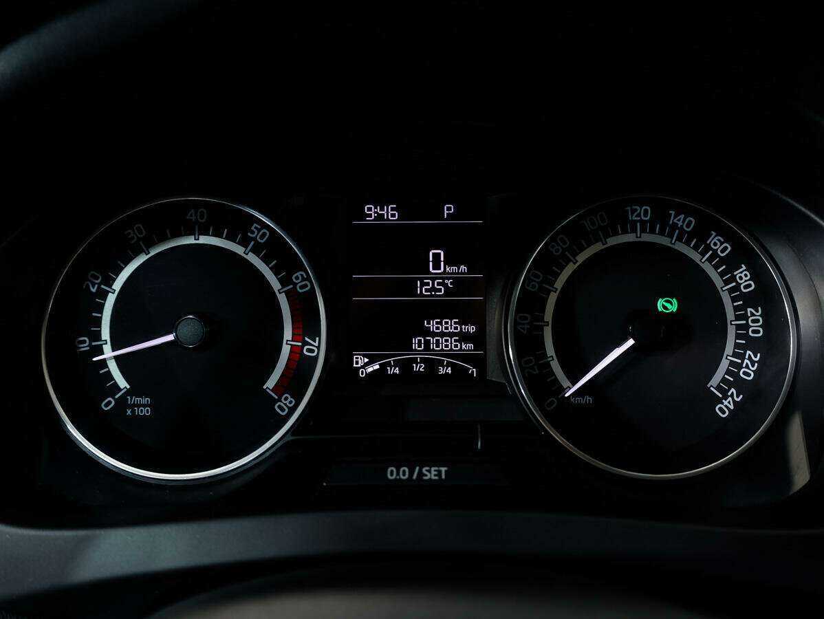 Купить Skoda Rapid с пробегом. Фото: #20