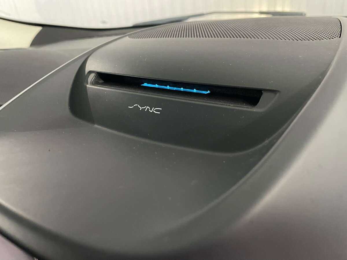 Купить Ford Kuga с пробегом. Фото: #16